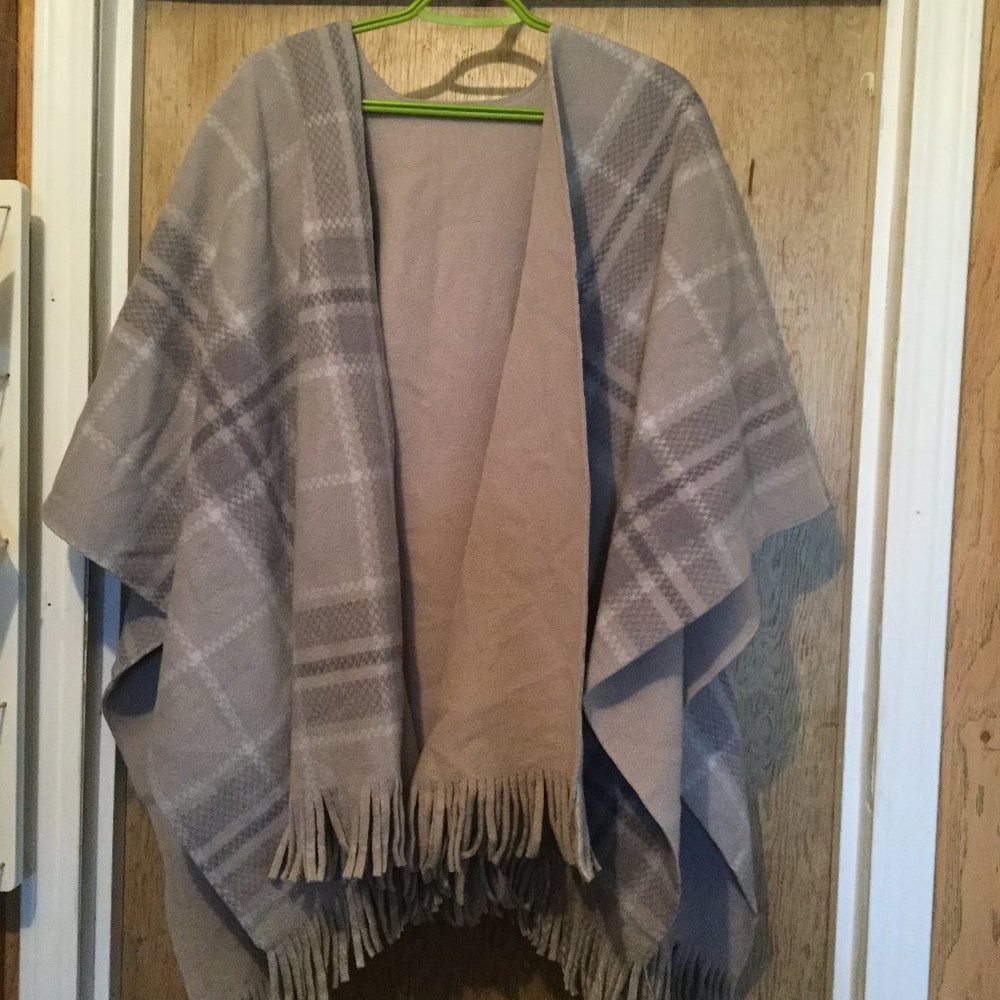 Reversible blanket scarf very soft brown and gray